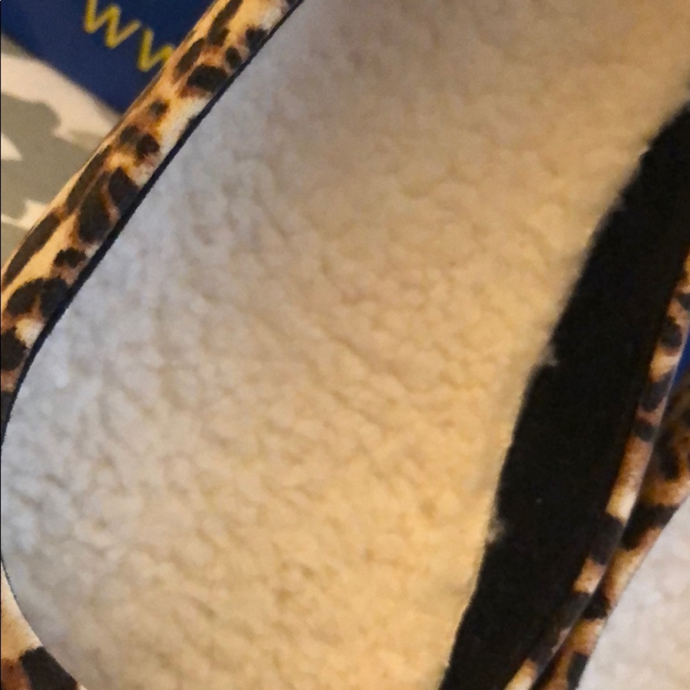 Flats - Picture 2 of 3